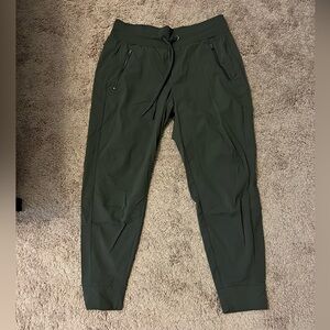 Athleta Women’s Trekki Jogger Pants